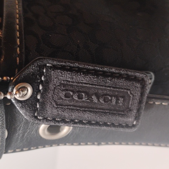 Coach Vintage Leather/Suede
Western Hobo In Great Condition
F11405 - Picture 4 of 13